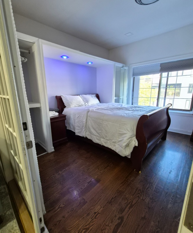 4 bedroom 2 bath modern apartment - Photo 11