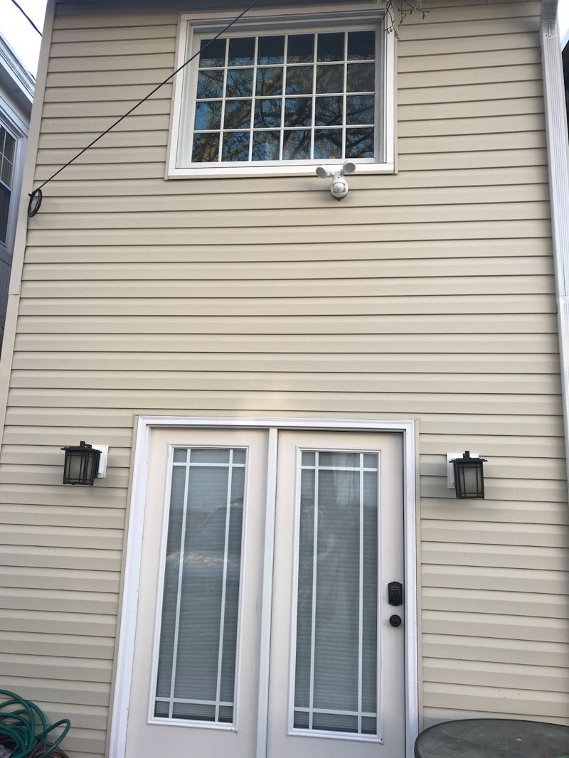 2022 4726 St NW - Renovated BSM Apt w/separate HVAC, unit, W/D - Photo 4