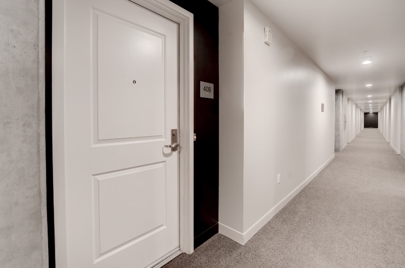 Furnished Upgraded Studio Condo - Photo 2